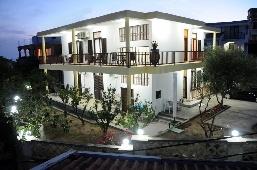 Guest House Smajlaga Ulcinj Exterior foto
