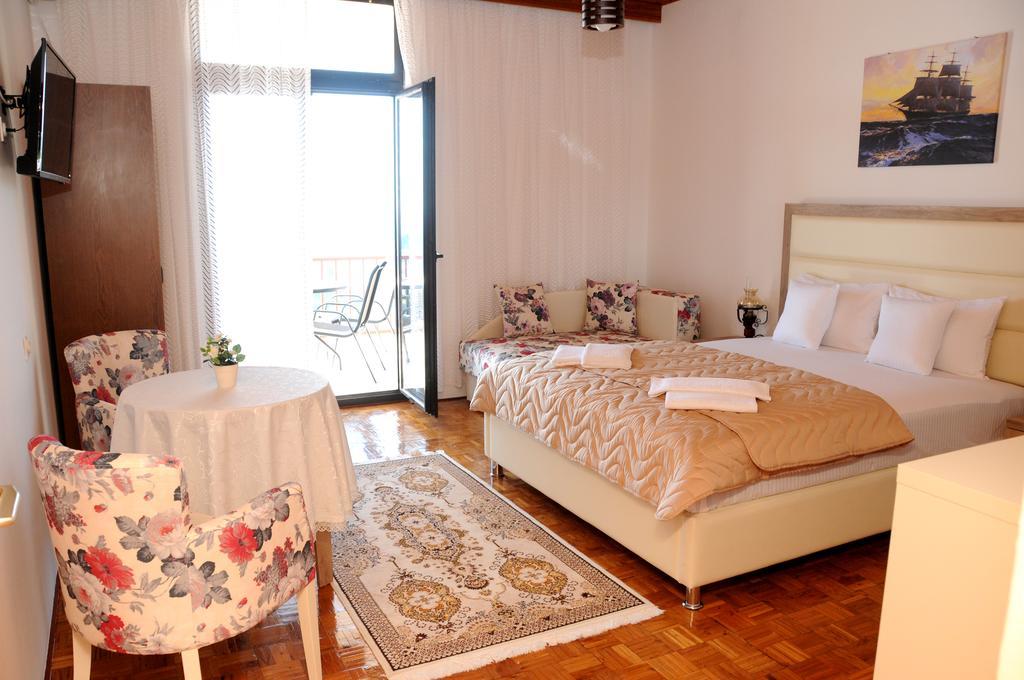 Guest House Smajlaga Ulcinj Exterior foto