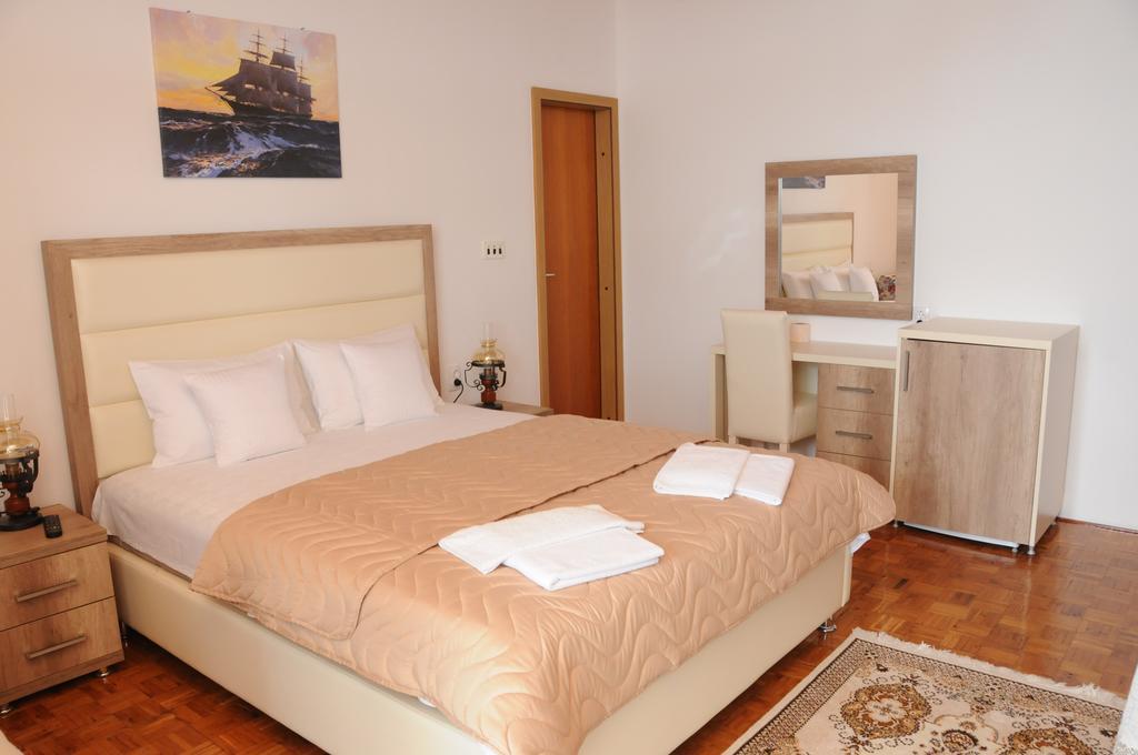 Guest House Smajlaga Ulcinj Exterior foto